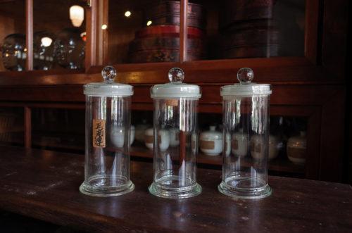 早期玻璃中藥罐