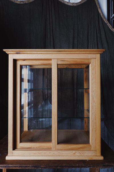 檜木玻璃展示櫃