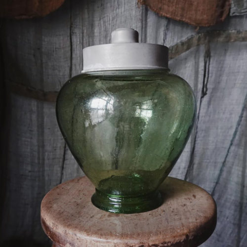台灣早期玻璃罐