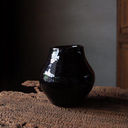 日本黑釉古花器