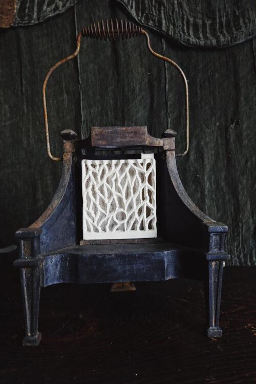 日本早期小型鐵製壁爐