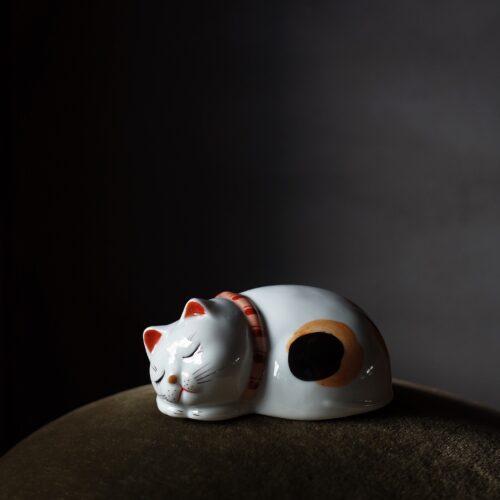 日本陶瓷睡貓